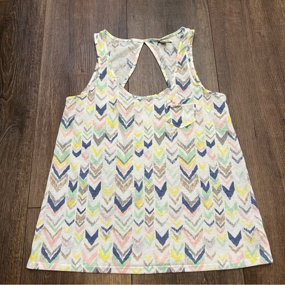American Eagle Geometric pattern open back tank